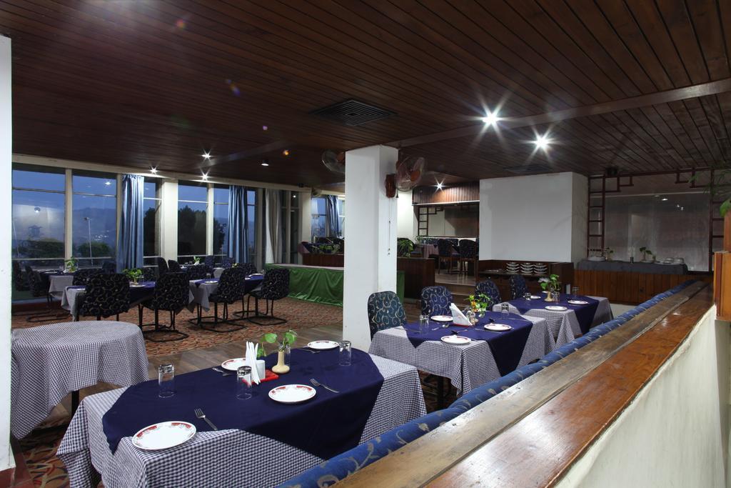 Hotel Jammu Ashok Екстериор снимка