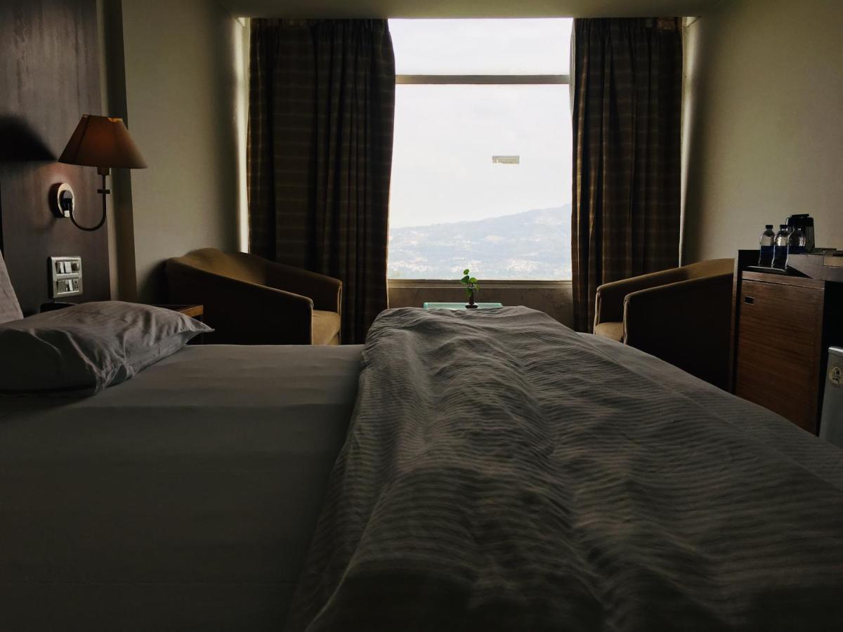 Hotel Jammu Ashok Екстериор снимка